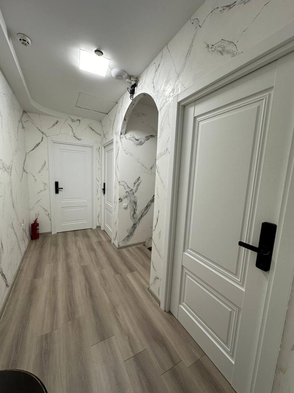 Olive Hotel Erevan Esterno foto